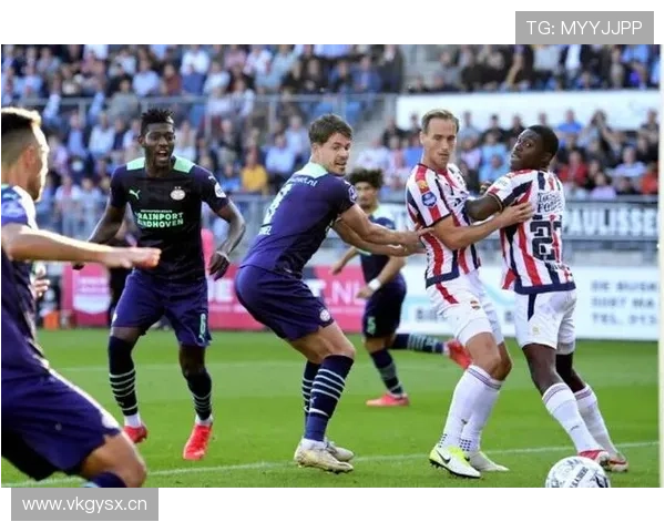 阿贾克斯荷甲竞争力下滑:对竞争格局带来变化,当前阶段表现波动 阿贾克斯荷甲竞争力下滑:对竞争格局带来变化,当前阶段表现波动